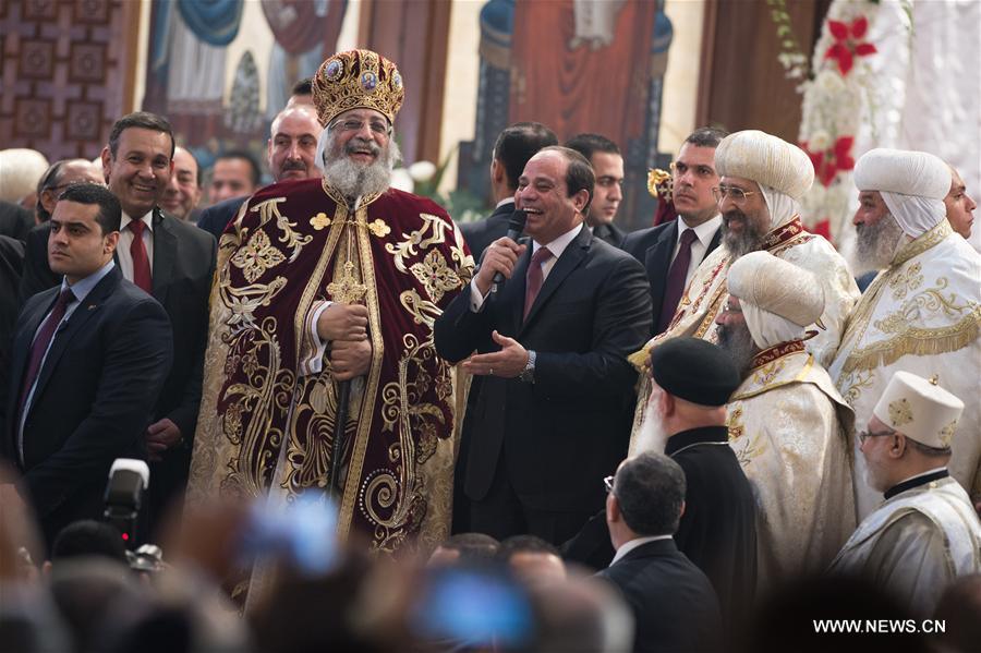 Sissi ,le Président de l’Egypte se rend á la Cathédrale évoquant la civilisation pré-islamique.